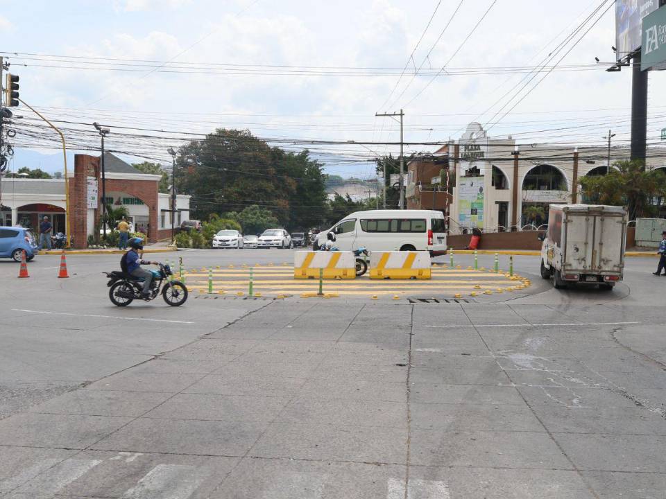 La comuna capitalina proyecta construir un puente a desnivel en la rotonda frente a plaza Loarque para agilizar el tránsito en zonas saturadas de vehículos.