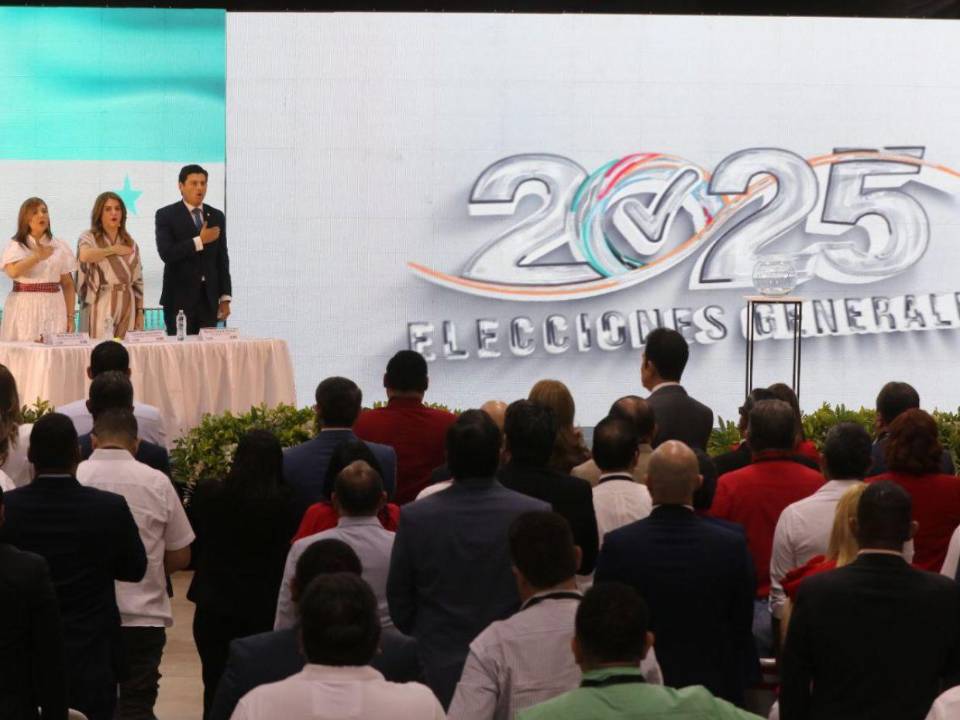 El CNE avanza en su calendario electoral rumbo a los comicios de noviembre, tras oficializar las posiciones en la papeleta electoral.