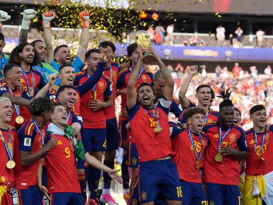 La selección española, liderada por Rodri como su capitán, se convirtió en la tercera selección con dos Copas Mundiales.