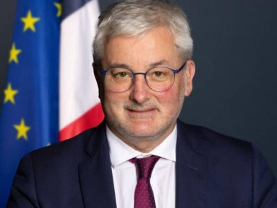 El embajador de Francia en Honduras, Cédric Prieto, contó cómo brindó refugio a la consejera Ana Paola Hall, para que no fuera capturada por el oficialismo de ese momento.