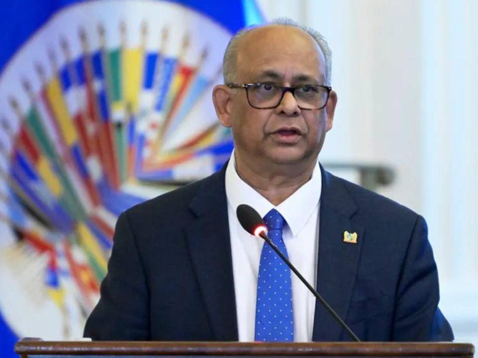 Albert Ramdin, secretario general de la OEA, expuso ante el Consejo Permanente los avances y preocupaciones sobre el proceso electoral hondureño.