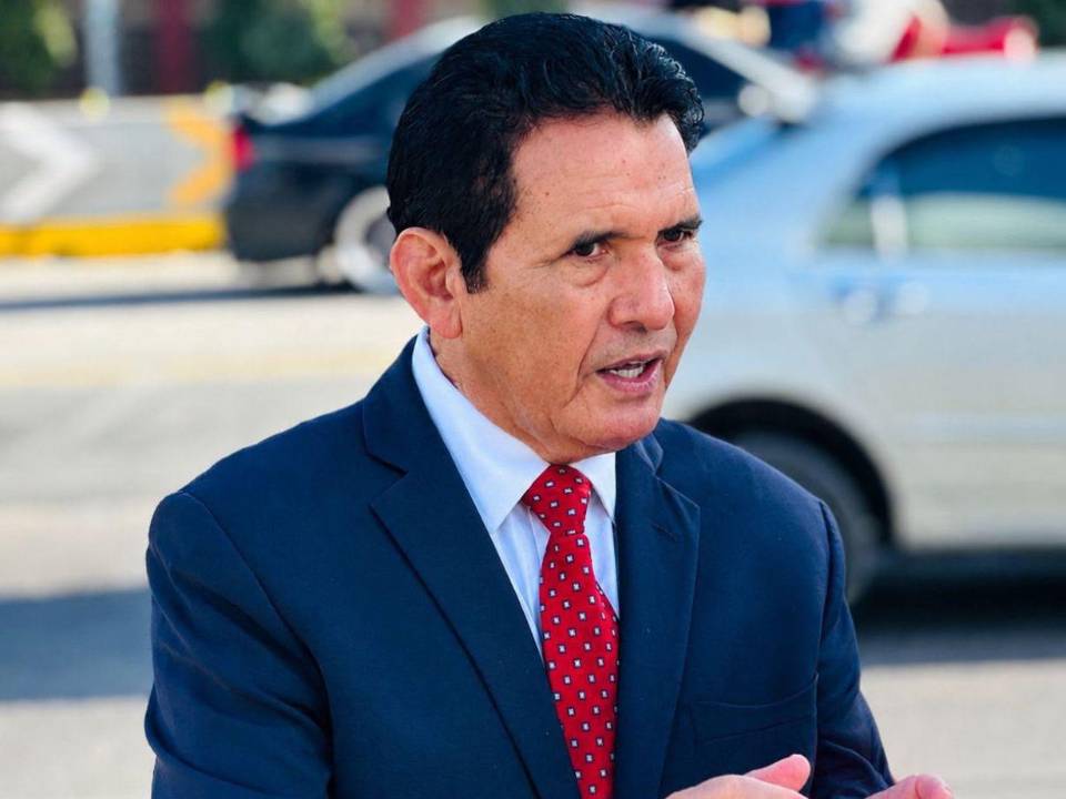 El regidor del Distrito Central, Eliseo Castro, pidió a los capitalinos mantenerse alerta ante las lluvias y tomar medidas de prevención debido a la vulnerabilidad de varios sectores de Tegucigalpa y Comayagüela.