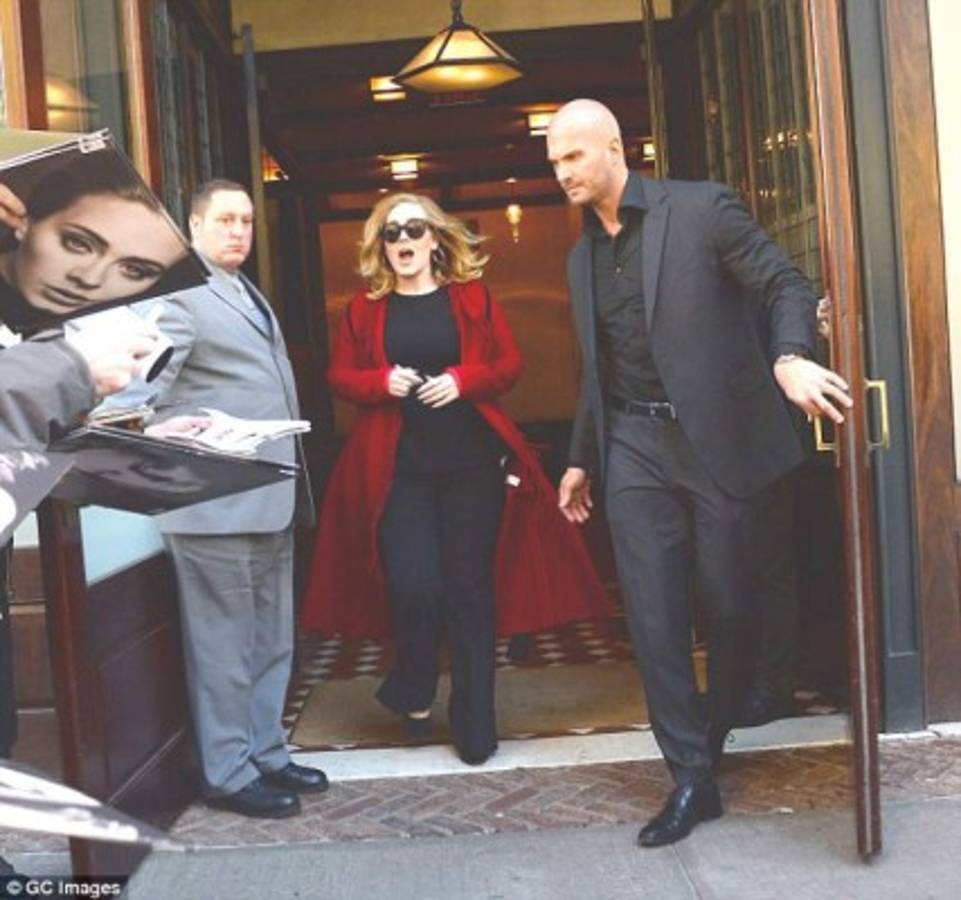 El nuevo guardaespaldas de Adele se está robando todas las miradas