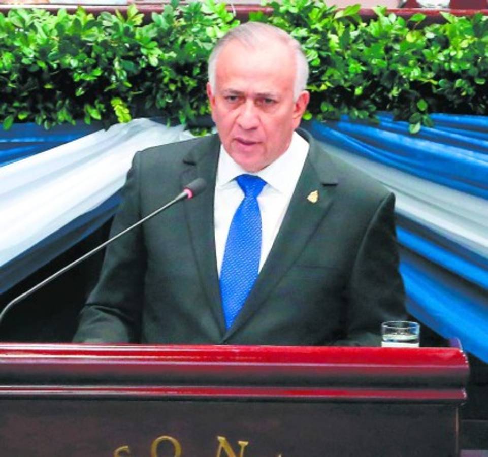 Mauricio Oliva: 'Se debe renunciar a los egoísmos y los sectarismos'