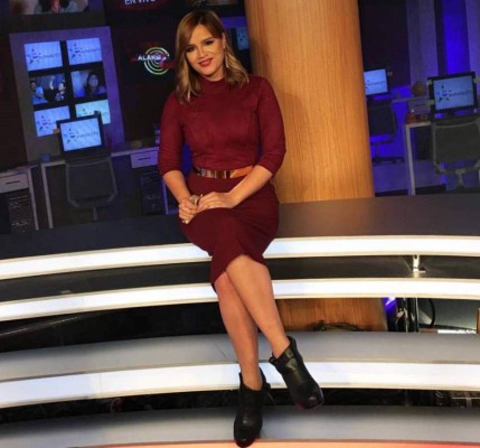 Periodista mexicana que fue despedida tras denunciar acoso, ahora trabaja de taxista