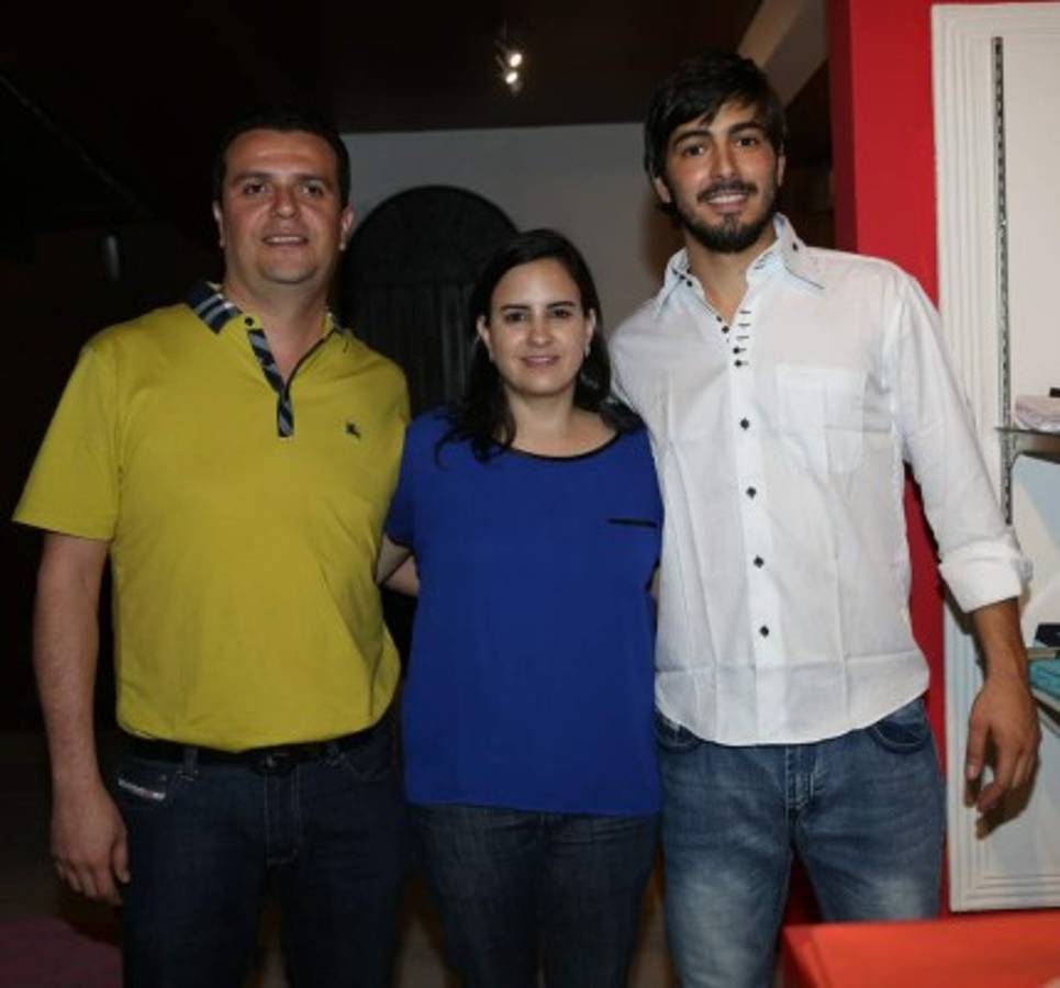 Elegante brindis de inauguración