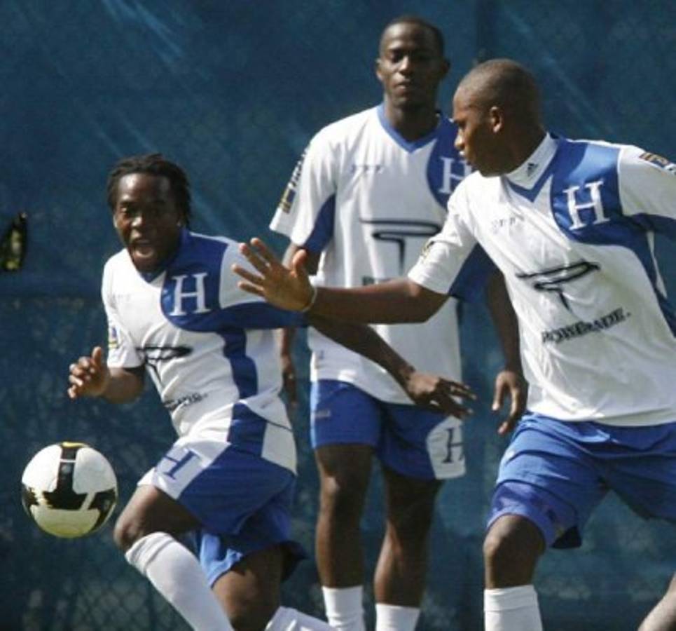 Walter 'Pery' Martínez jugó 49 partidos con la Selección de Honduras y anotó 12 goles. Siempre irradiaba alegría en los entrenamientos. Fotos: Archivo EL HERALDO.