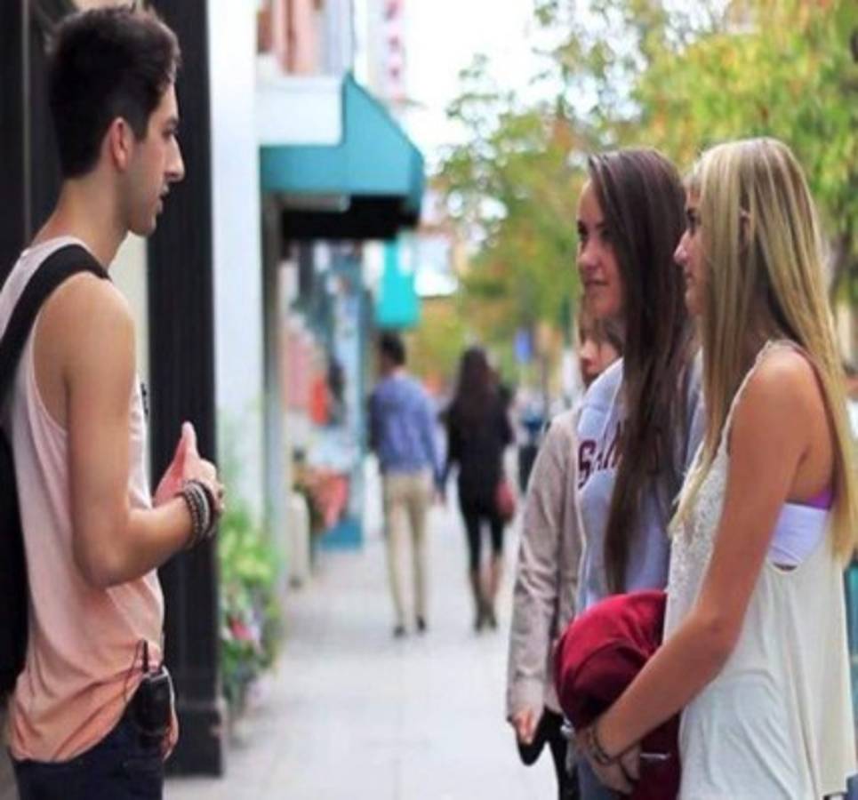 Besos a desconocidas