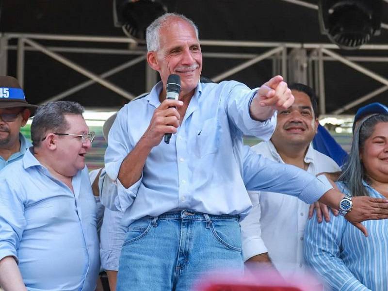 A pesar de ser el candidato de la racha en redes sociales, Nasry Asfura apenas invirtió 150,000 como candidato presidencial.