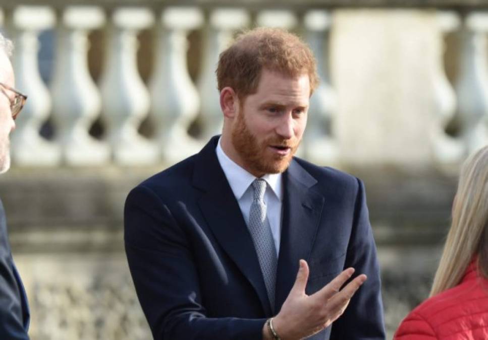 FOTOS: Así reapareció el príncipe Harry tras polémica decisión que sacude la monarquía