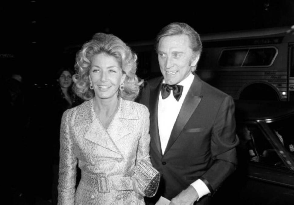 11 datos del actor Kirk Douglas, fallecido a los 103 años