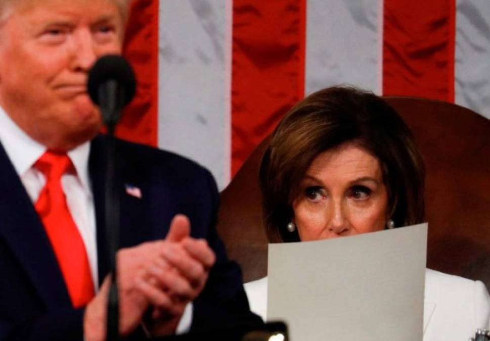 ¡Le devuelve el desplante! Nancy pelosi rompe copia del discurso de Trump