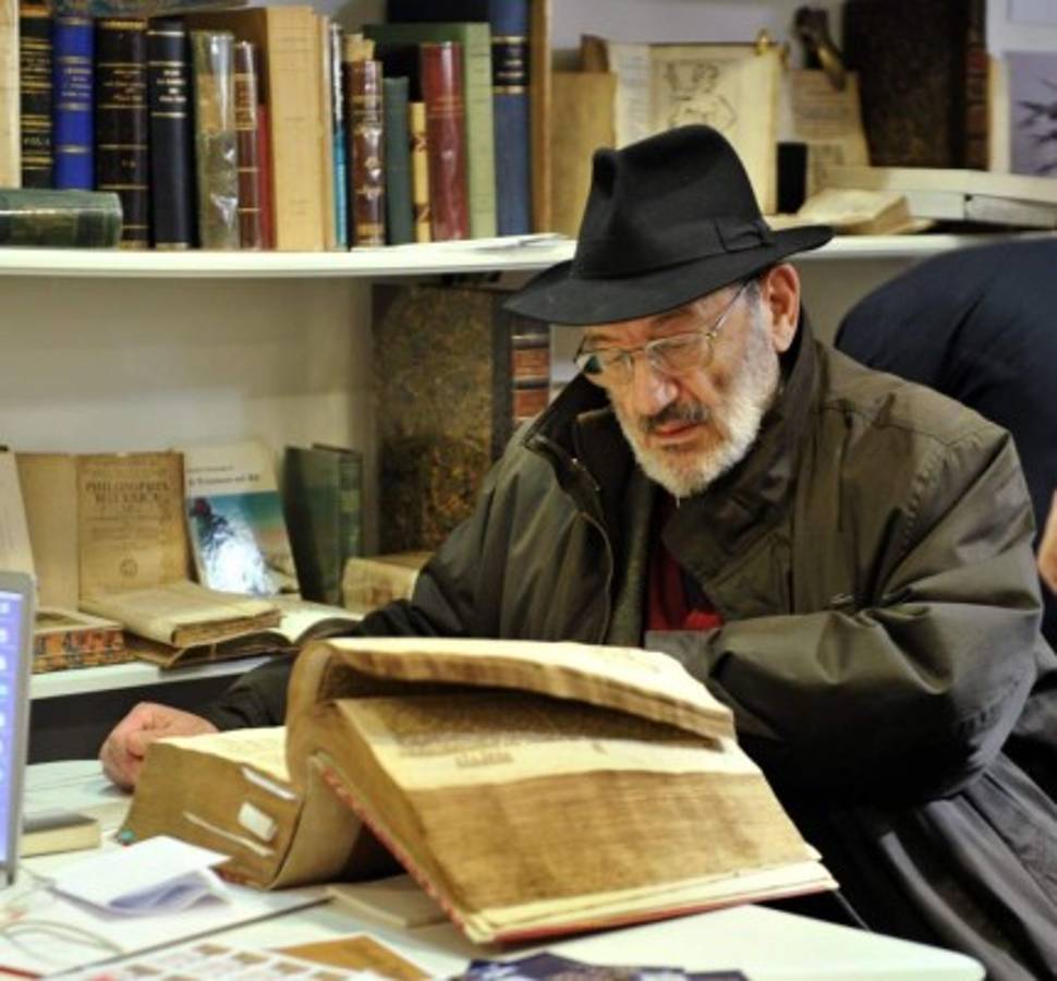 El satírico e irreverente Umberto Eco