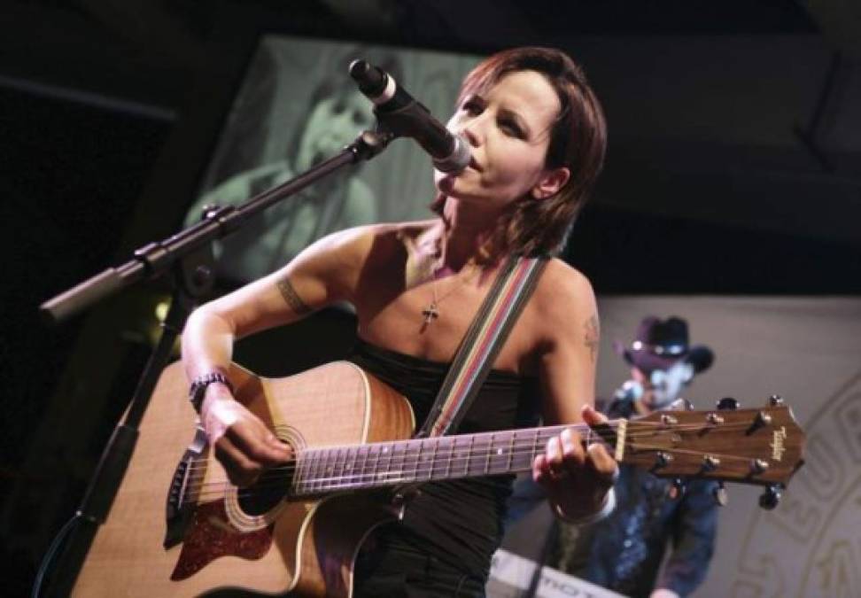 Los abusos que marcaron la vida de Dolores O'Riordan, vocalista de 'The Cranberries'