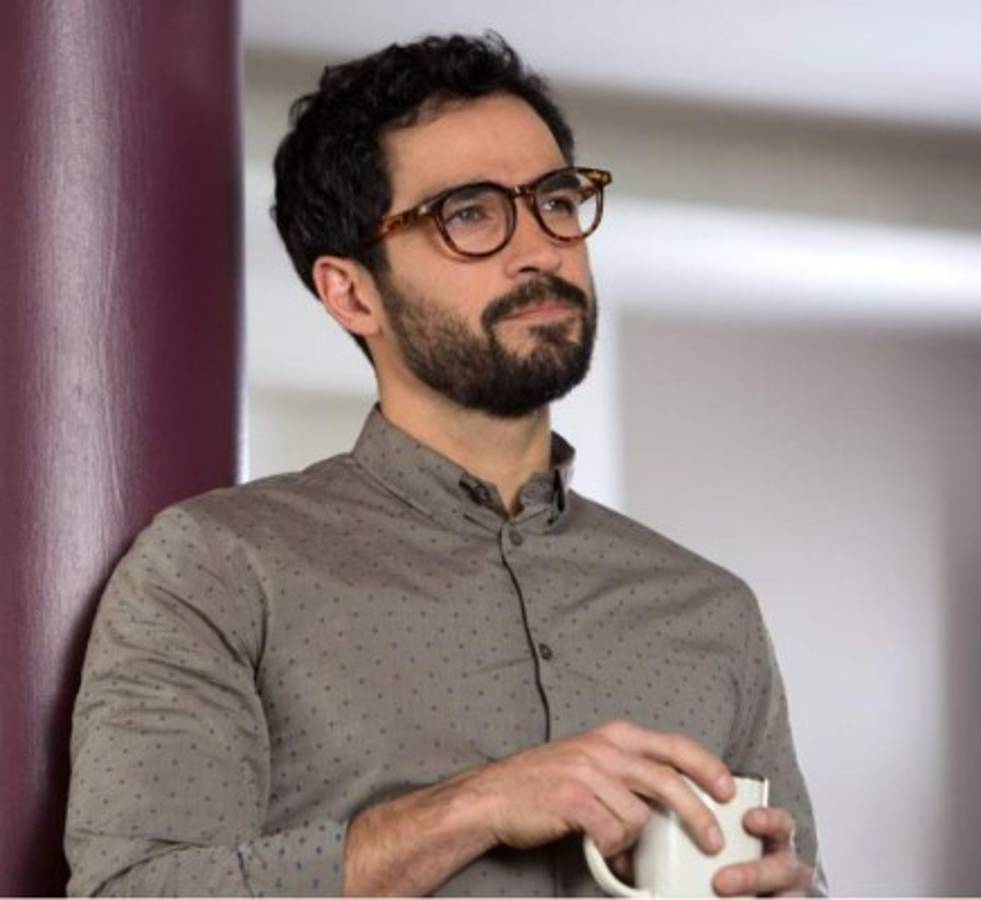 Anahí habla sobre el beso gay de su excompañero Poncho Herrera