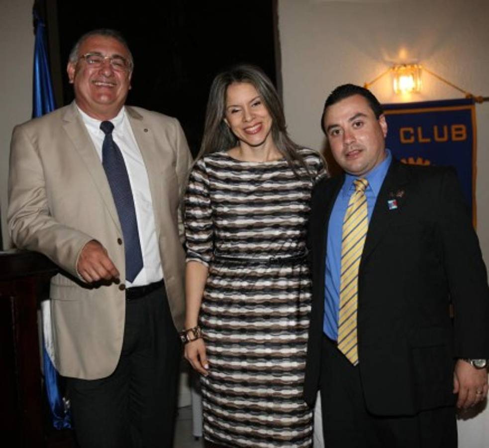 Nueva directiva de Club Rotario Kaputzihil