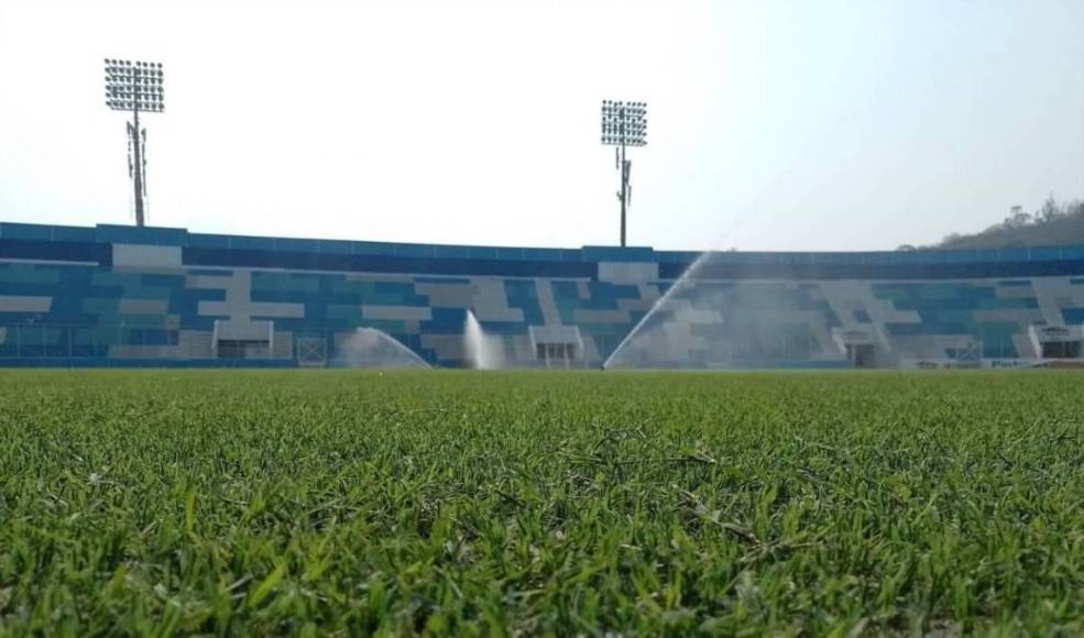 ¿Ya lo vieron?: Así luce el Estadio Nacional tras el segundo corte de su engramillado