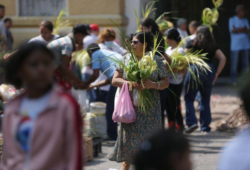 Con mucho fervor, capitalinos celebran el Domingo de Ramos
