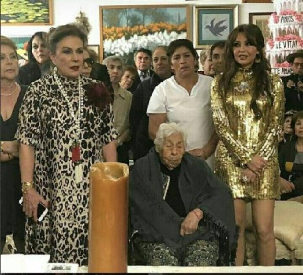 El reencuentro de Thalía y Laura Zapata por su abuela