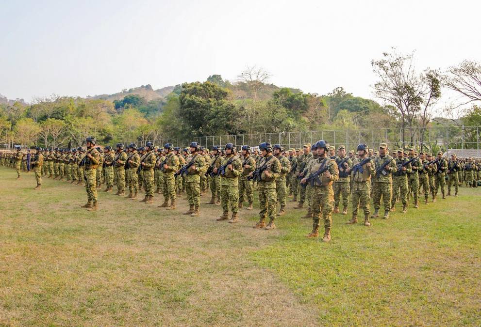 Bukele despliega 6 mil militares para capturar pandilleros