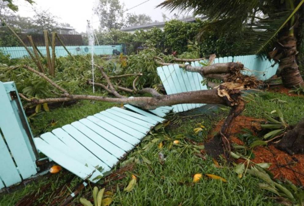 Las imágenes de una Florida azotada por el huracán Irma; ya son tres muertos