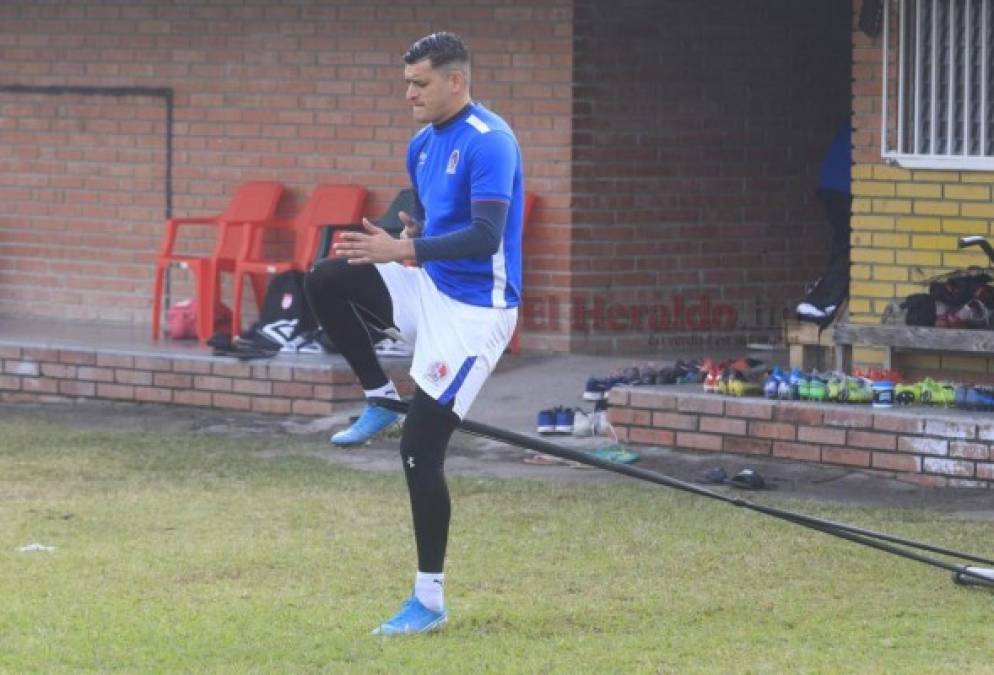 FOTOS: Así fue el primer entreno de Yustin Arboleda como jugador de Olimpia