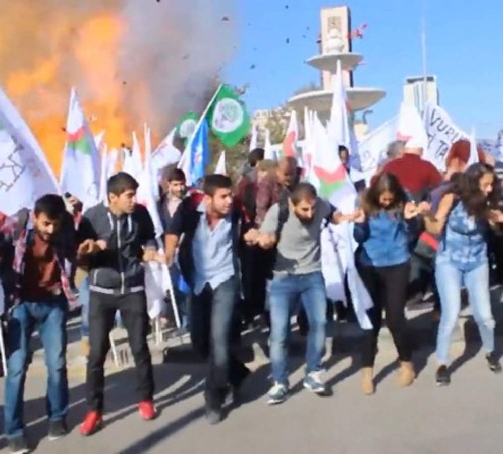 Al menos 95 muertos en el peor atentado de la historia turca