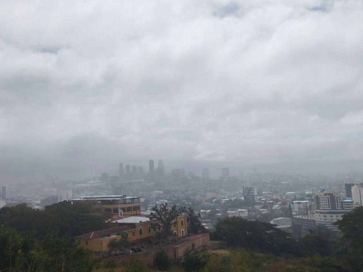 ¿Cómo funciona el bombardeo de nubes que analizan implementar en Honduras?