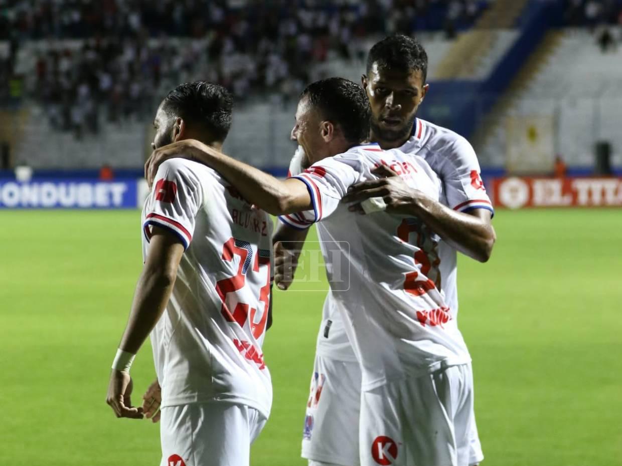 Olimpia tumba al Real España con un Nicolás Dibble encendido y asalta el liderato del Apertura